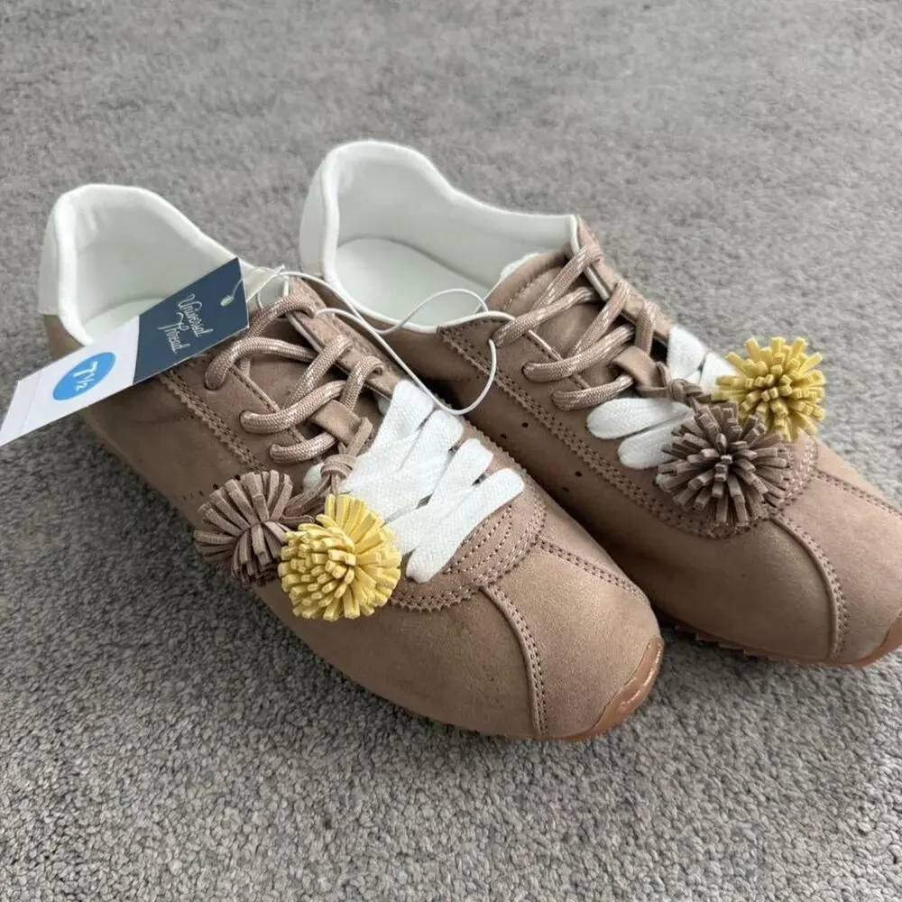 Universal thread tan brown